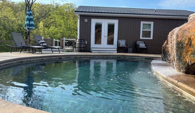 Quiet house heated pool & waterfall open all year