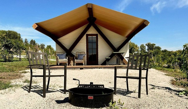 Reconnect with Nature at this Equipped Tented Cabin in Tekamah, Nebraska