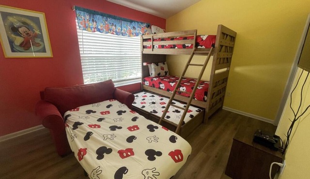 Resort Access Windsor Hills Townhome with Pool Beds for 8