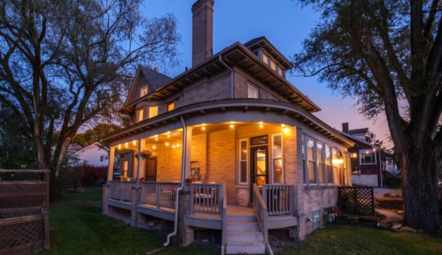 Reunion Ready. 2-Home Compound With Private Yard, Porch, Gazebo & Fire Pit