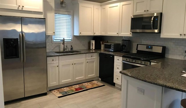 Reverse Living Home Walking Distance to Beach