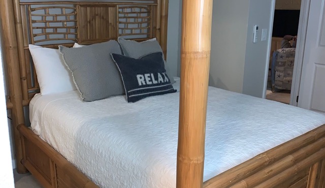 Riverfront Luxury Hideaway