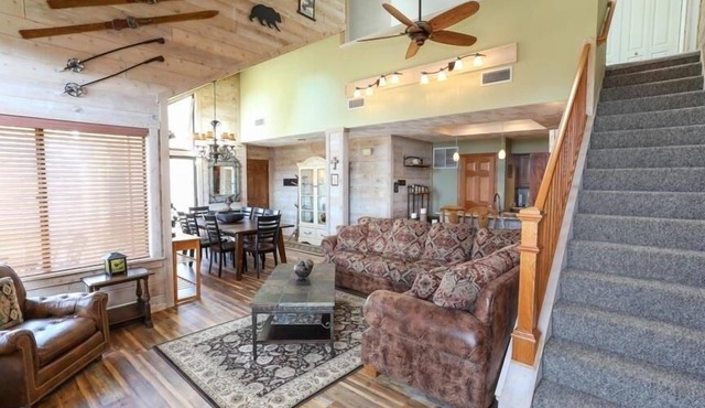 Seven Springs Sunridge 3 Bedrooms Premium Condo, Private Hot Tub! by RedAwning