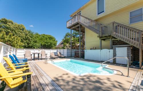 Shore is Fun - Duck, Poteskeet, Beach 480 Yds, 3 Min. Walk to Downtown, Pool, Hot Tub, YR Flex