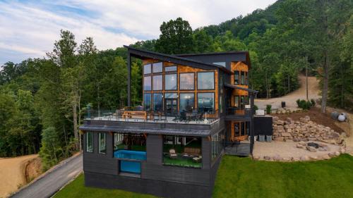 Skyline Sanctuary by AvantStay