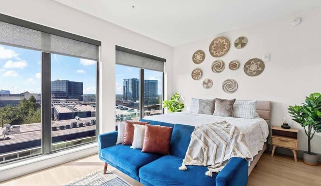 Skyline View Serene Oasis