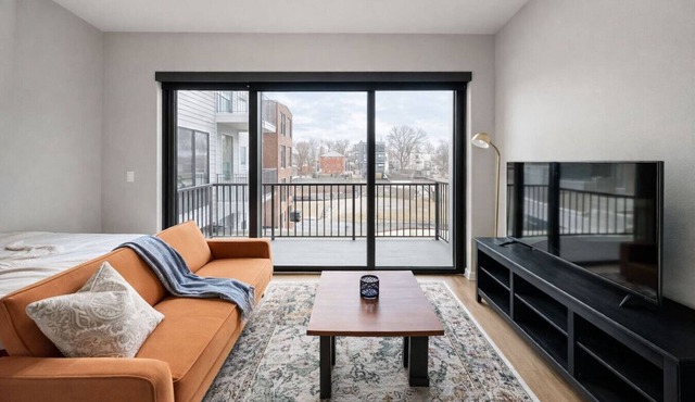 Sleepover | Sleek Studio + Gym/Sauna - Omaha