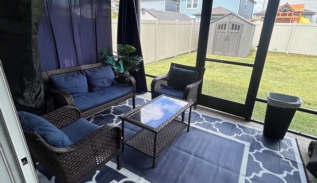 Spacious 3-bedroom house in charming Wesley Chapel with AC