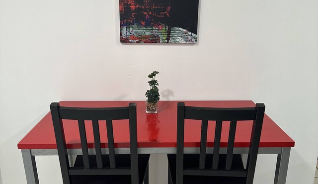 Spacious & Cozy 1st Floor & Basement Apartment 15 min from NYC!