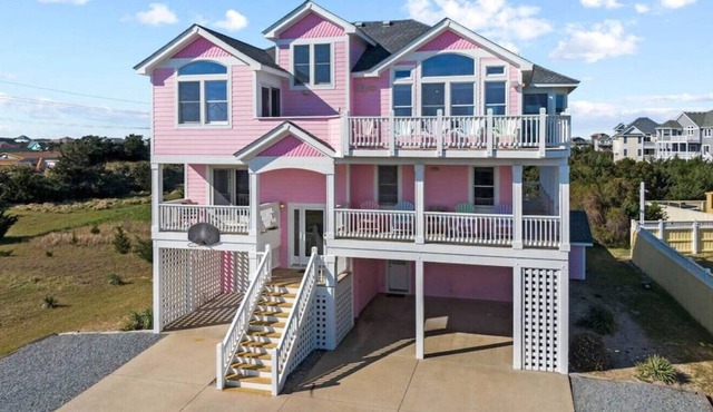 Spacious Getaway with Private Pool + Ocean Views!