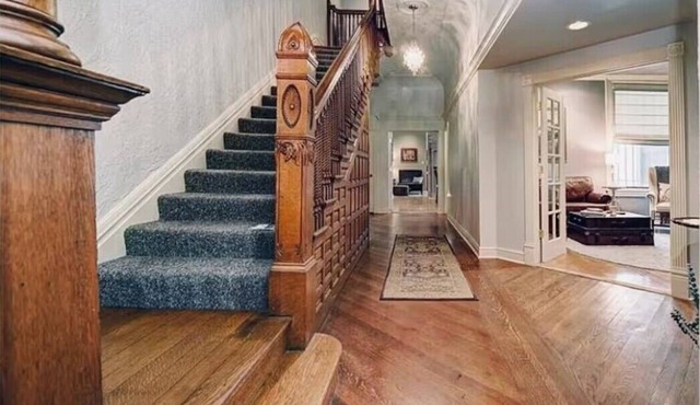Spacious, Historic 6-bedroom Home next to Steelers/Pirates Stadiums