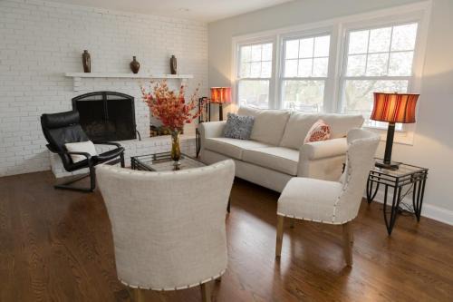 Spacious Modern Home in West Freehold