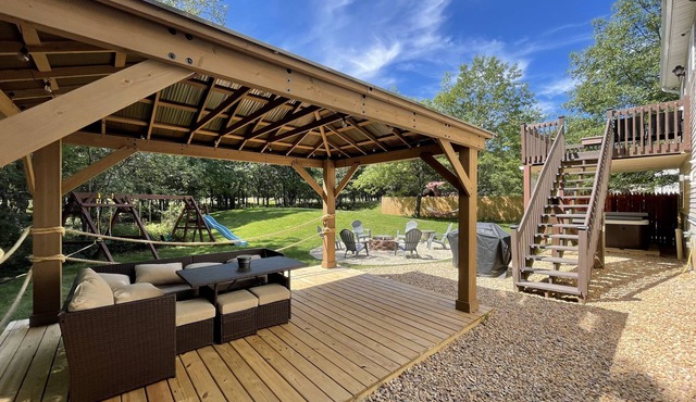 Spacious Pocono Home w/A/C/Hot Tub/FirePit/Gazebo/Playground/Grill