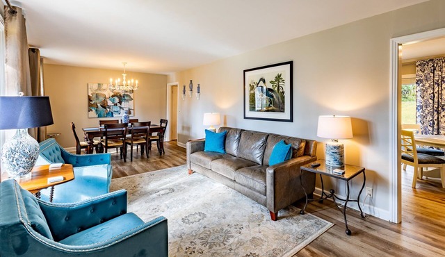 Stay in Franklin - Close to downtown - fire pit & grill