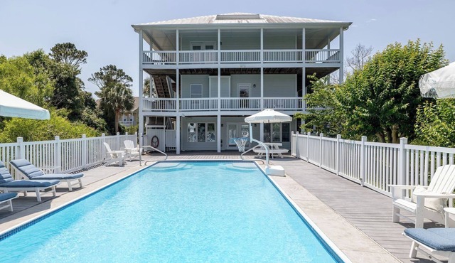 Steele Away - 4 Bedrooms, 3.5 Baths, Private Pool, Emerald Isle