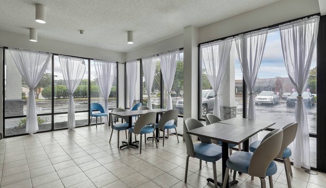 Studio 6 Suites Jacksonville, NC