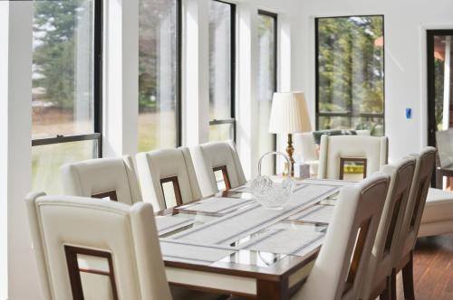 Summit Sanctuary with EV Ready Mountain Views