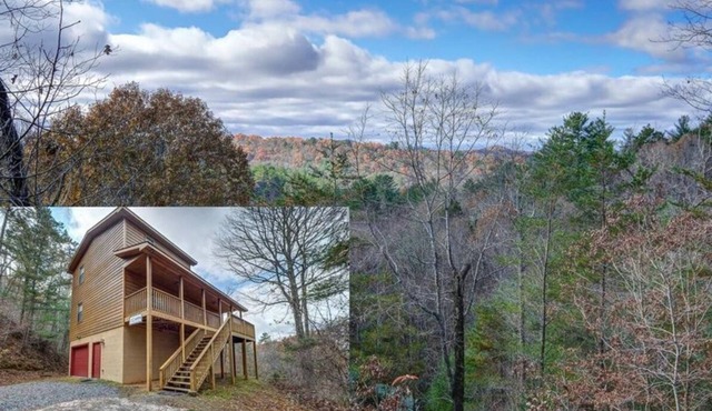 Take in Stunning Views in this Lovely Pet Friendly Smokey Mountains Chalet