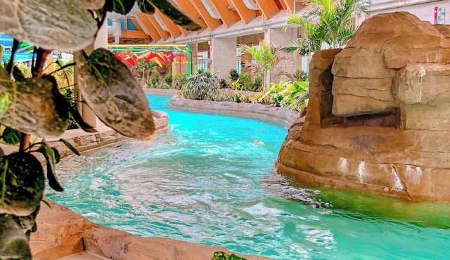 Thrilling Water Park Retreat in the Scenic Catskills! 2 Spacious Suites! Pools!