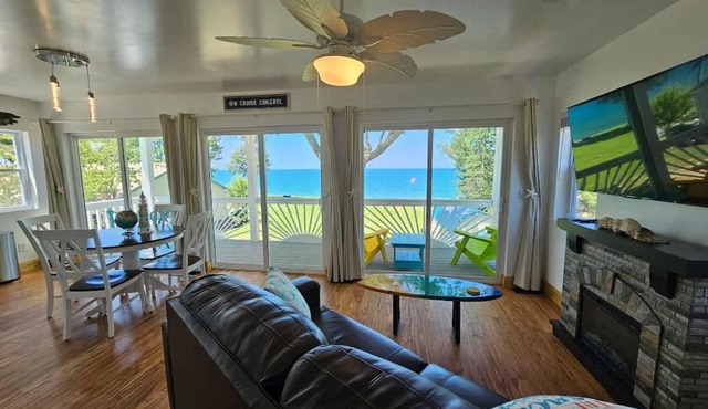 Tree-Top Lake-Front Cottage