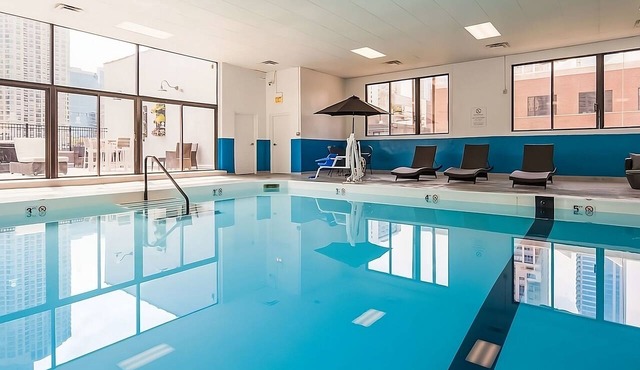 Vacation Day Is Always A Great Idea! Two Great Units, Close to Willis Tower