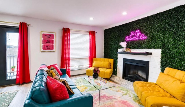 Vibrant Riverfront 2BD with a Pool
