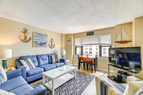 Walk to Indian Beach: Condo w/Ocean-View Balcony