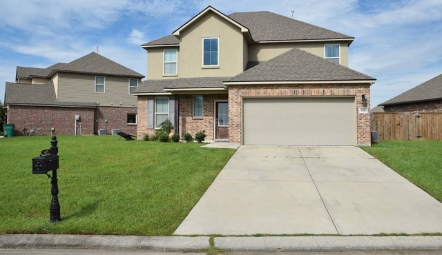 Wonderful 5BDRM home, minutes from New Orleans