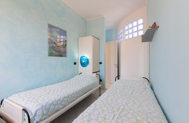3 bedroom accommodation in Quercianella -LI-