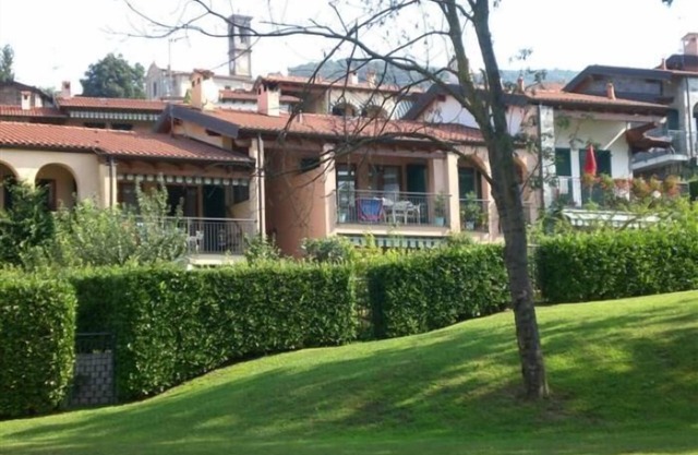 4-room apartment in a neat residence with pool and tennis court