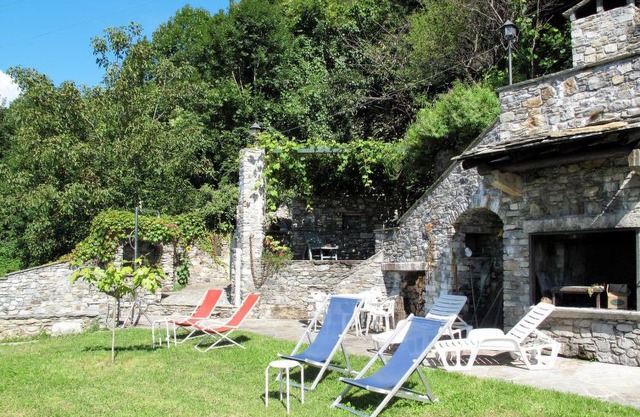 Apartment Casa Arte e Cucina (GRV274) in Gravedona - 2 persons, 1 bedrooms
