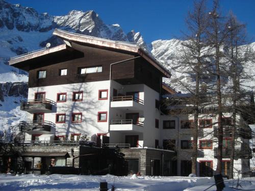 Apartment in Aosta Valley near Ski Lift