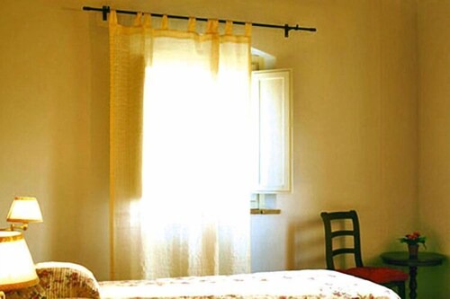Apartment in Gambassi Terme with heating
