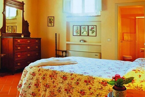 Apartment in resort in Gambassi Terme with pool