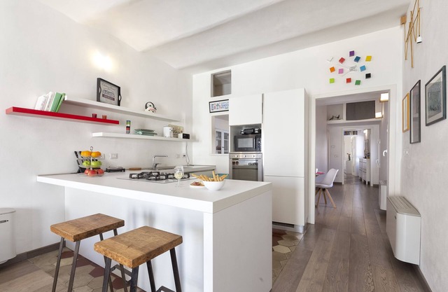 Bright Central Flat