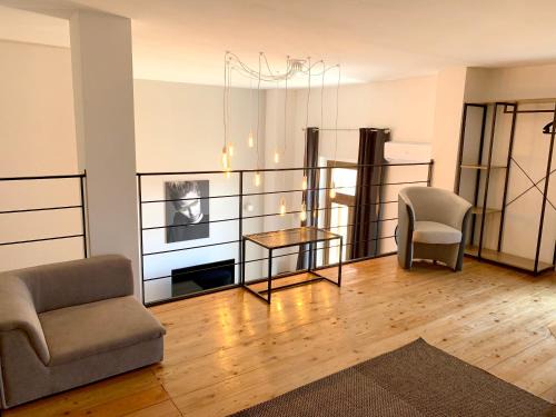 Bright Studio Cagliari 60m² + Balcony