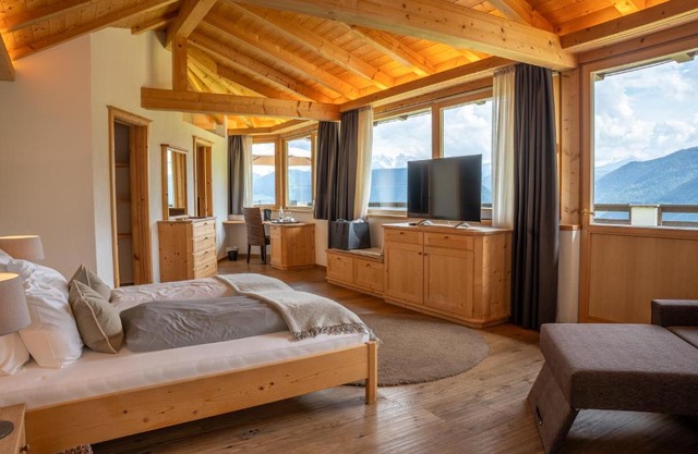 Grumer Suites 