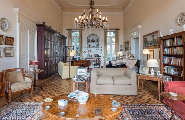 Charming apartment located in the residential Via Del Parco Margherita