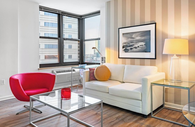 Charming Studio 20 Minutes to Midtown NYC