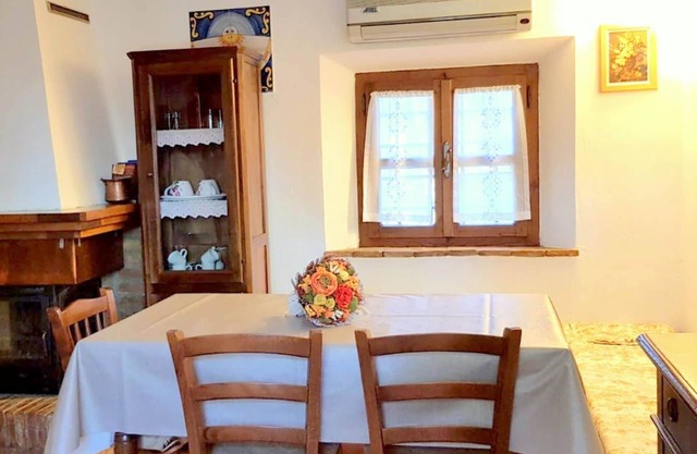 Cosy Cottage in Chiusdino with Garden