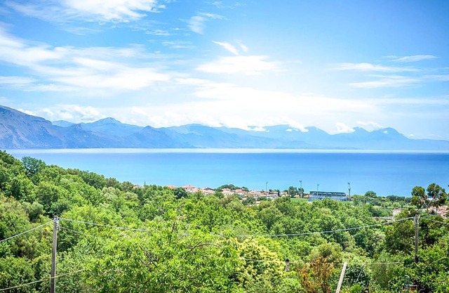 Cozy apartment on Campania's beautiful west coast.