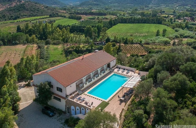 Holiday Galtelli Persons Bedrooms 
