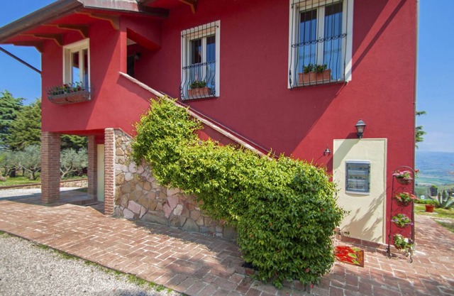 La Letizia with 4 bedrooms and 3 bathrooms