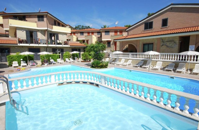 Luxurious Holiday Home in Tortoreto with Pool