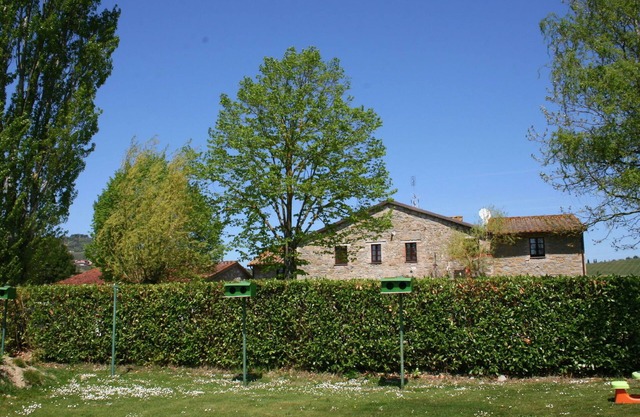 Quaint Cottage in Magione with Swimming Pool