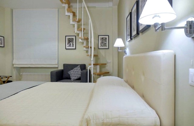 Suite De Luxe Duplex, very central and very close to the Sassi