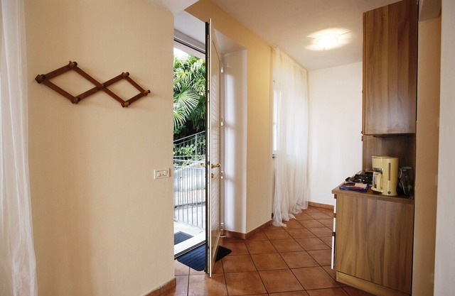 Tastefully furnished 2-room apartment with sea garden and beach