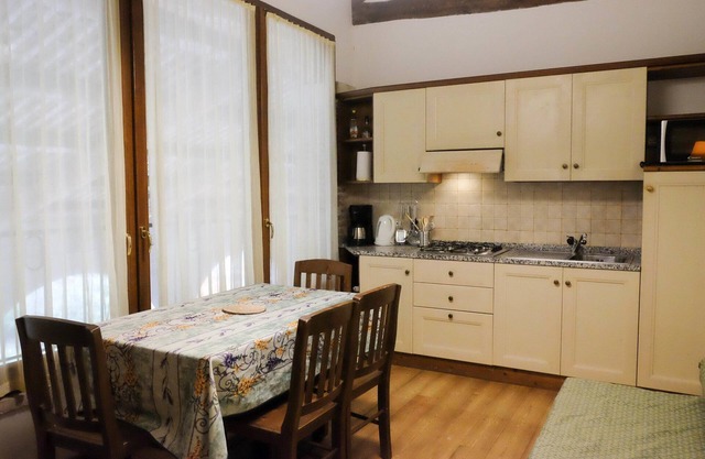 Tigli apartment with two bedrooms and one bathroom on the second floor with 4 metre glass window (apartment 6)
