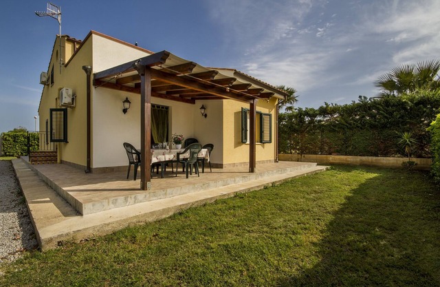 Triple Room with Terrace 2nd floor Via S.Cipolla 3