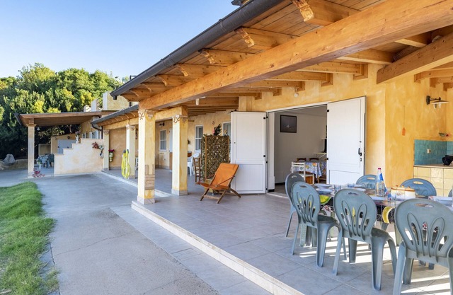 Vacation Home 'Appartamento Sole 3' with Sea View, Garden